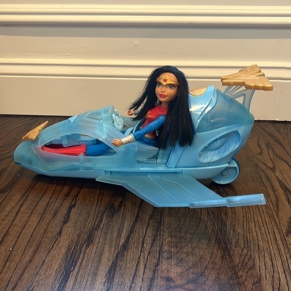 DC Super Hero Girls Wonder Woman & Invisible Jet Dolls 19.0 inches tall - Picture 8 of 17